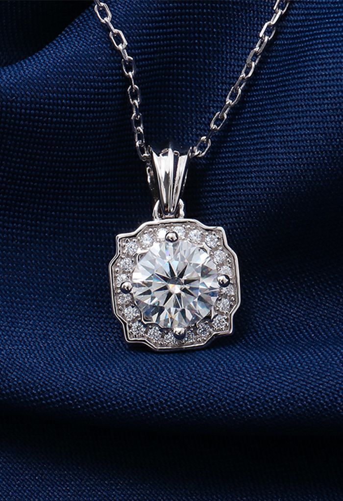 Pointed Edge Moissanite Diamond Necklace