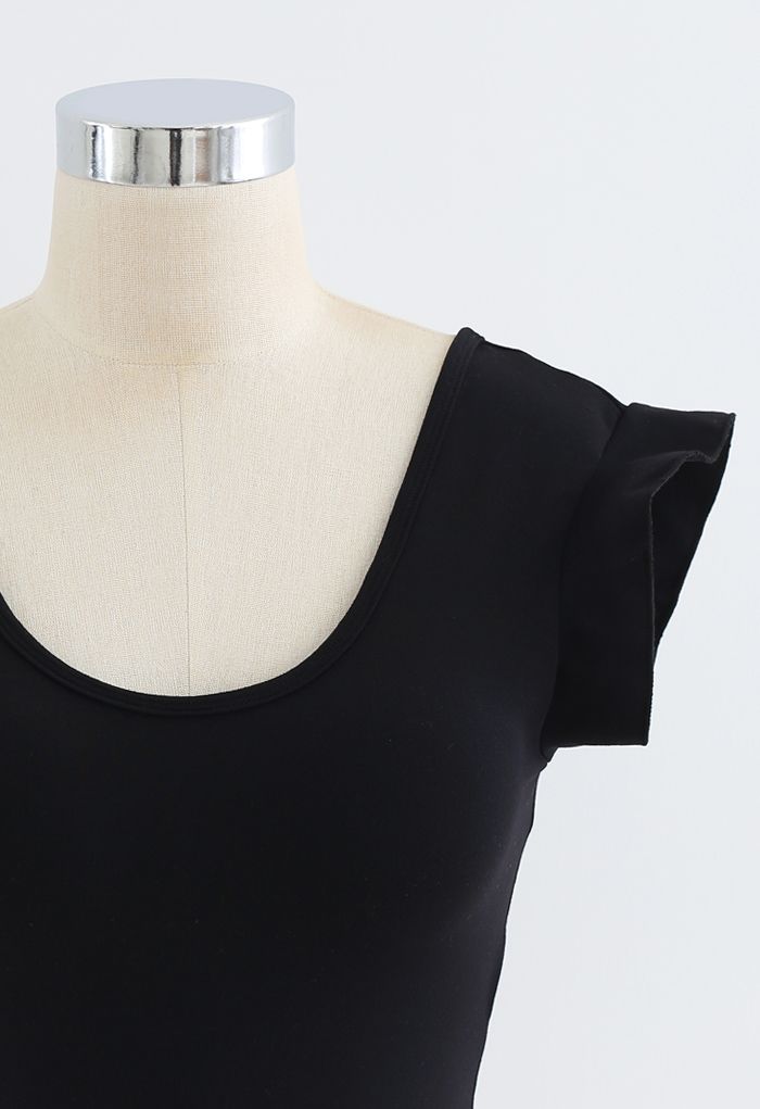 Ruffle Sleeves Scoop Neck Low-Impact Sports Bra in Black