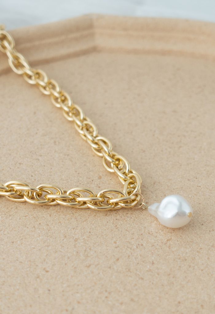 Teardrop Pearl Twist Chain Necklace