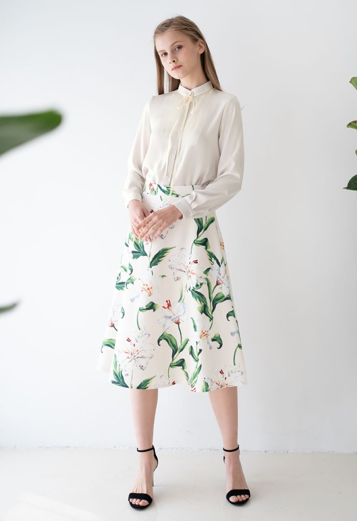 Gorgeous Floral Print A-Line Midi Skirt in Green