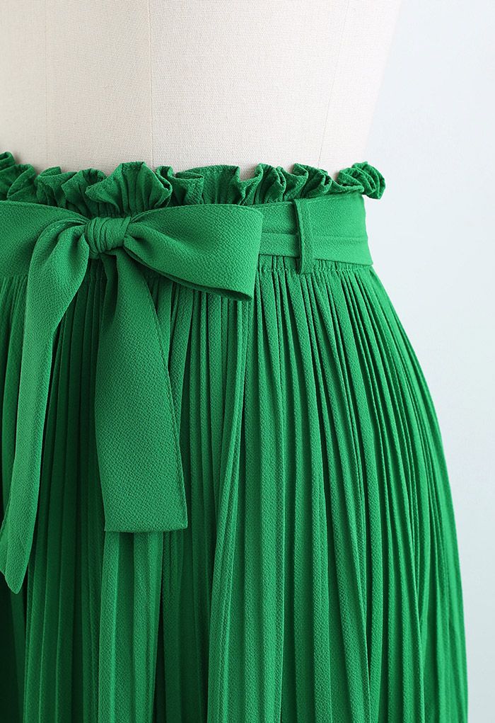 Tie-Waist Pleated Wide Leg Pants in Green