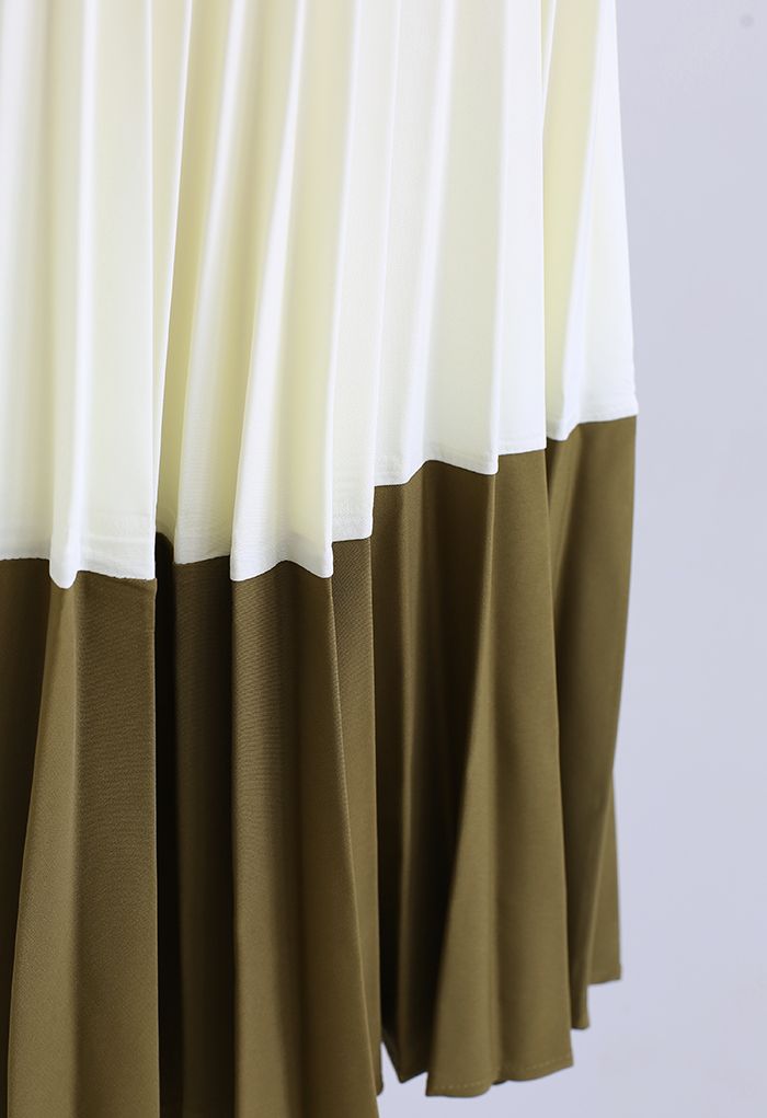 Two-Tone A-Line Pleated Skirt in Light Yellow