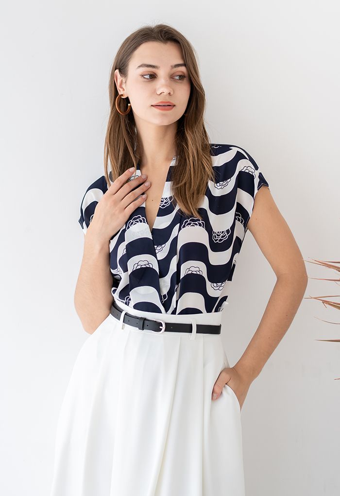 Floral Wavy Print Surplice Neck Sleeveless Top in Navy