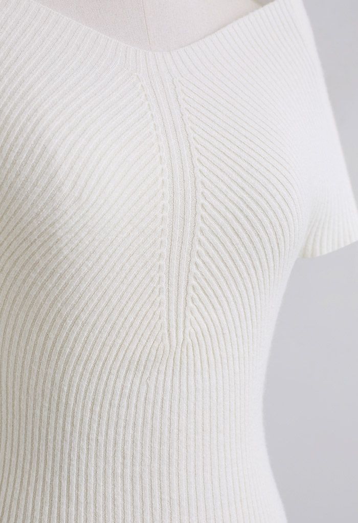 V-Neck Short-Sleeve Fitted Knit Top in Ivory