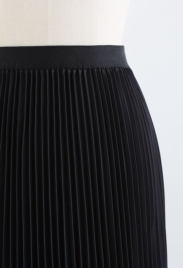 Black Gradient Pleated Midi Skirt