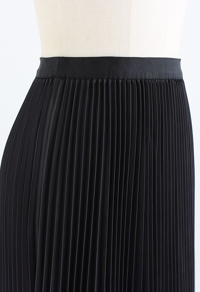 Black Gradient Pleated Midi Skirt