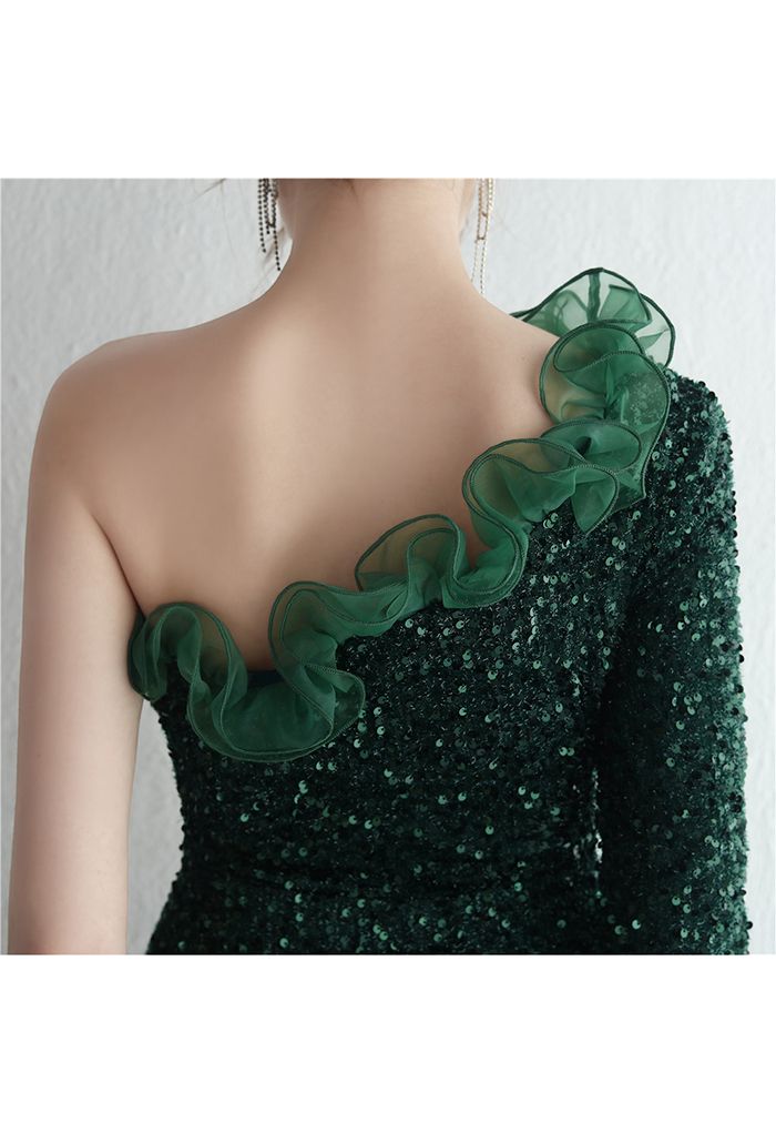 One-Shoulder Organza Trim Sequined Gown in Emerald