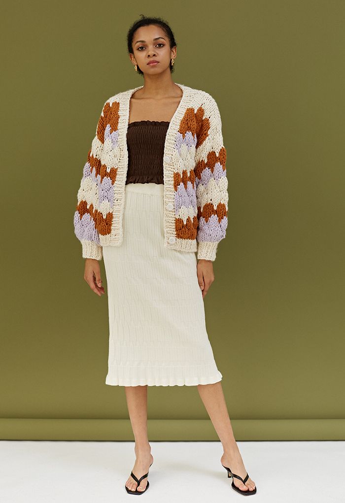 Color Blocked V-Neck Hand-Knit Chunky Cardigan in Cream