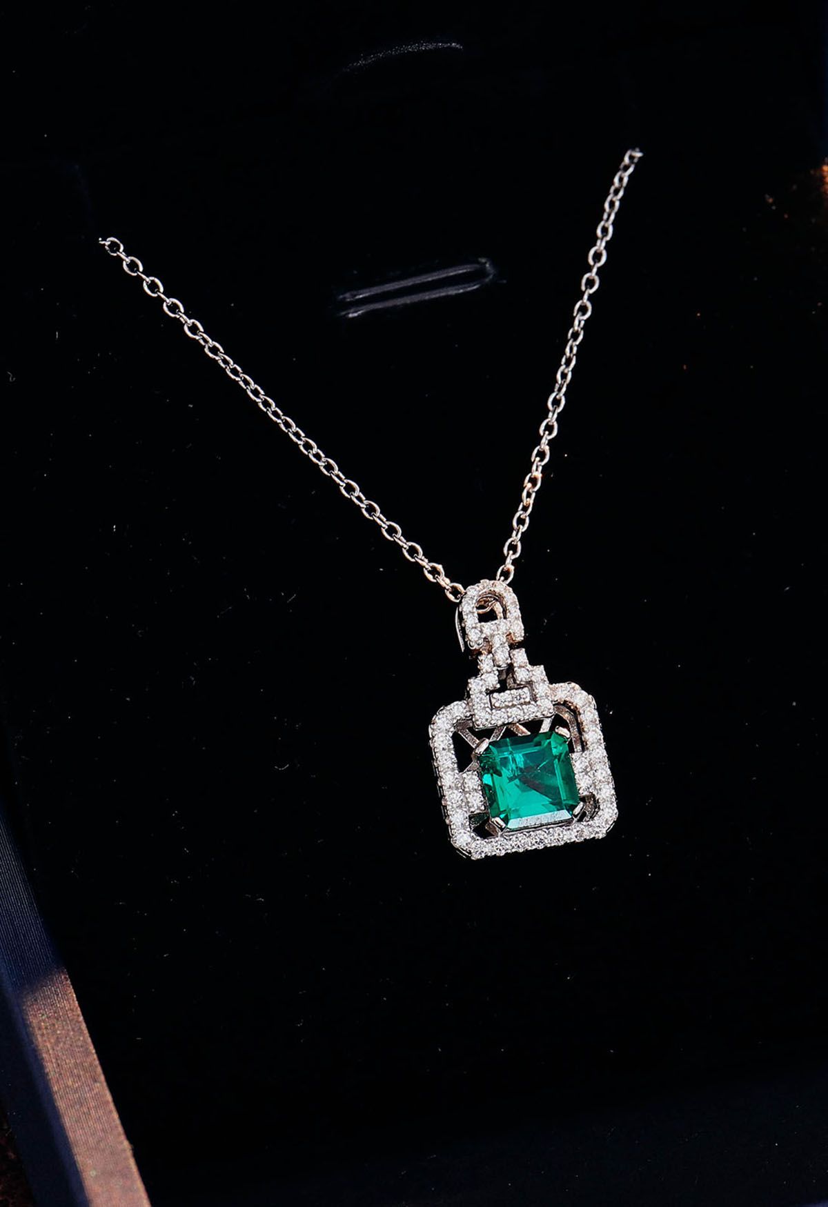 Asscher Cut Emerald Gem Necklace