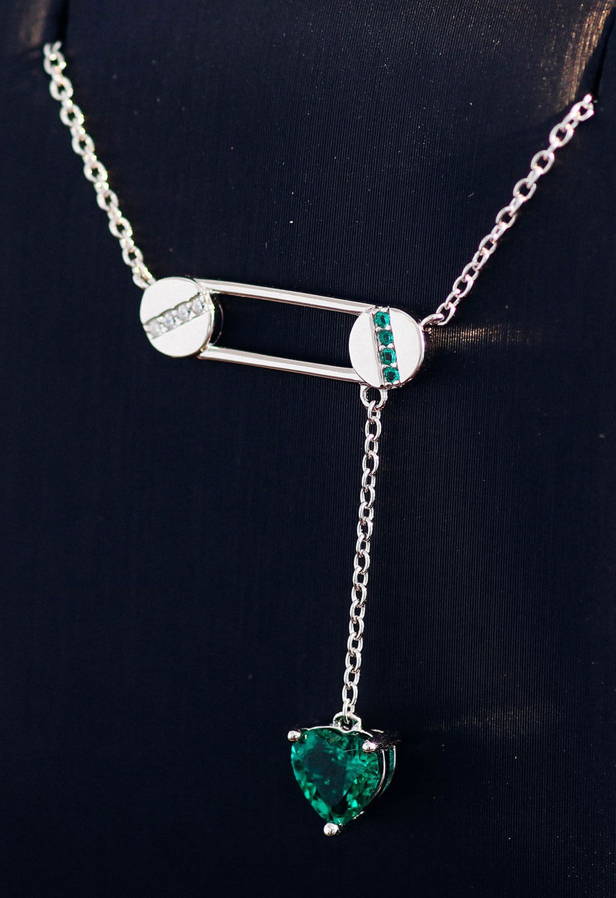 Paperclip Heart Shape Emerald Gem Necklace