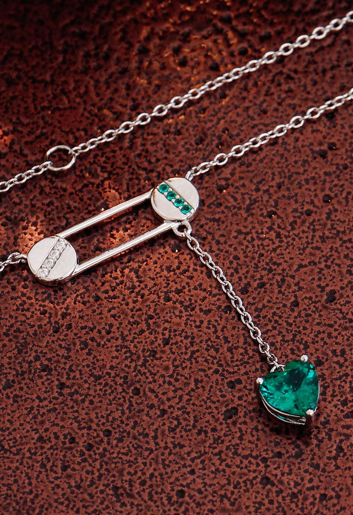 Paperclip Heart Shape Emerald Gem Necklace