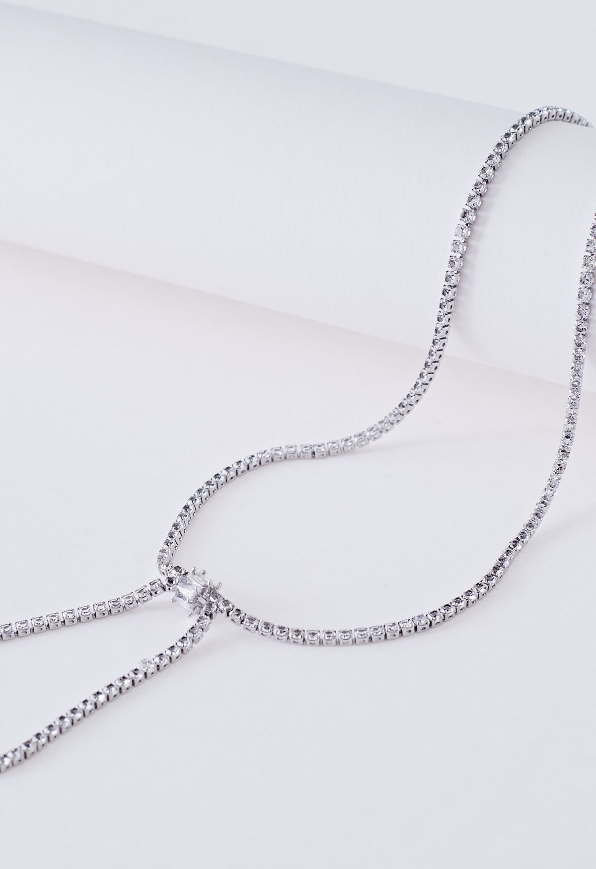 Full Diamond Knotted Clavicle Necklace