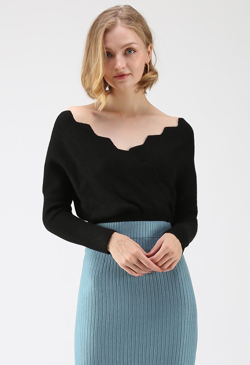 Cafe Time Wavy Wrap Knit Top in Black